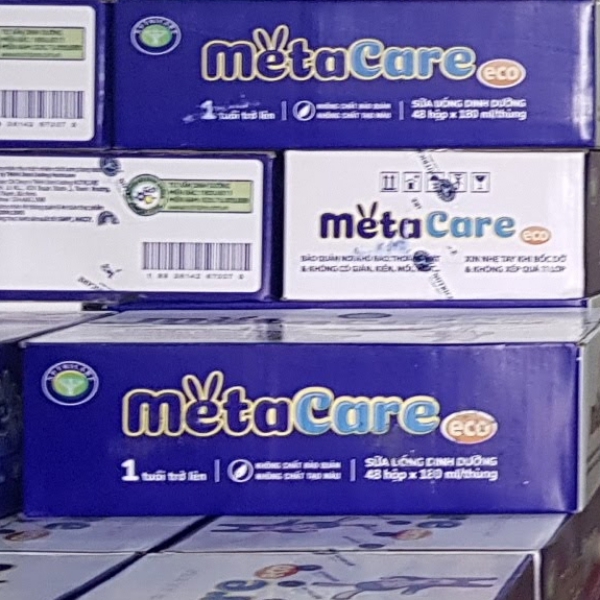 Thùng sữa nước Nutricare Metacare ECO - phát triển toàn diện cho trẻ từ 1 tuổi (180ml x 48 hộp)