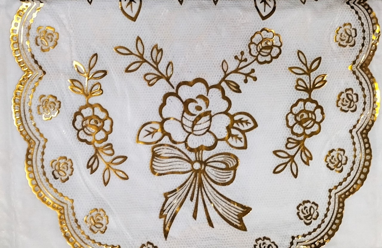 Khăn Trải Bàn PAULEE WLG 751 (150 x 228 cm) hoa văn phủ nhũ vàng, không thấm nước