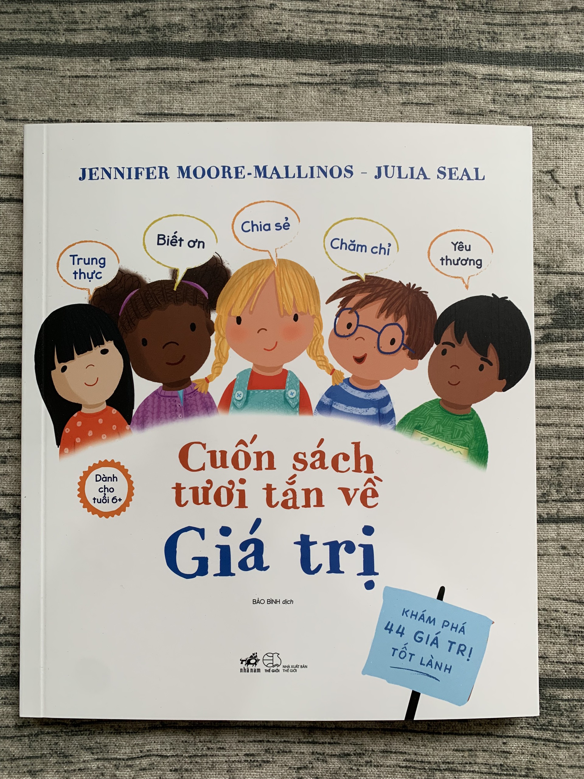 CUỐN SÁCH TƯƠI TẮN VỀ CẢM XÚC VÀ GIÁ TRỊ