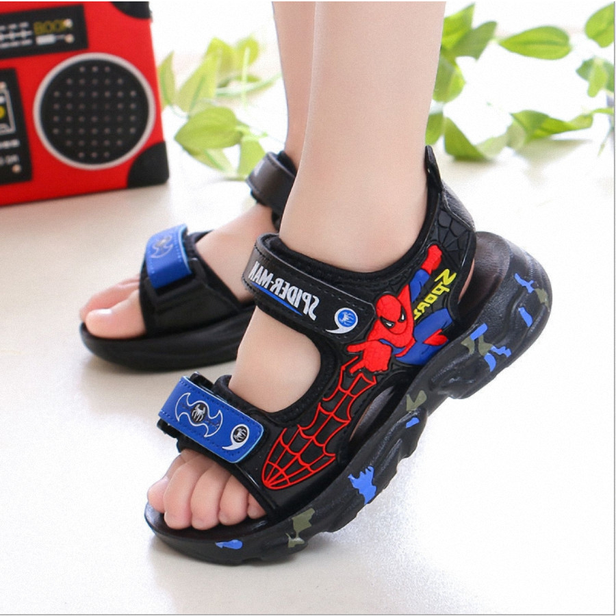 Sandal siêu nhân cho bé trai 3 - 12 tuổi năng động và phong cách ST103