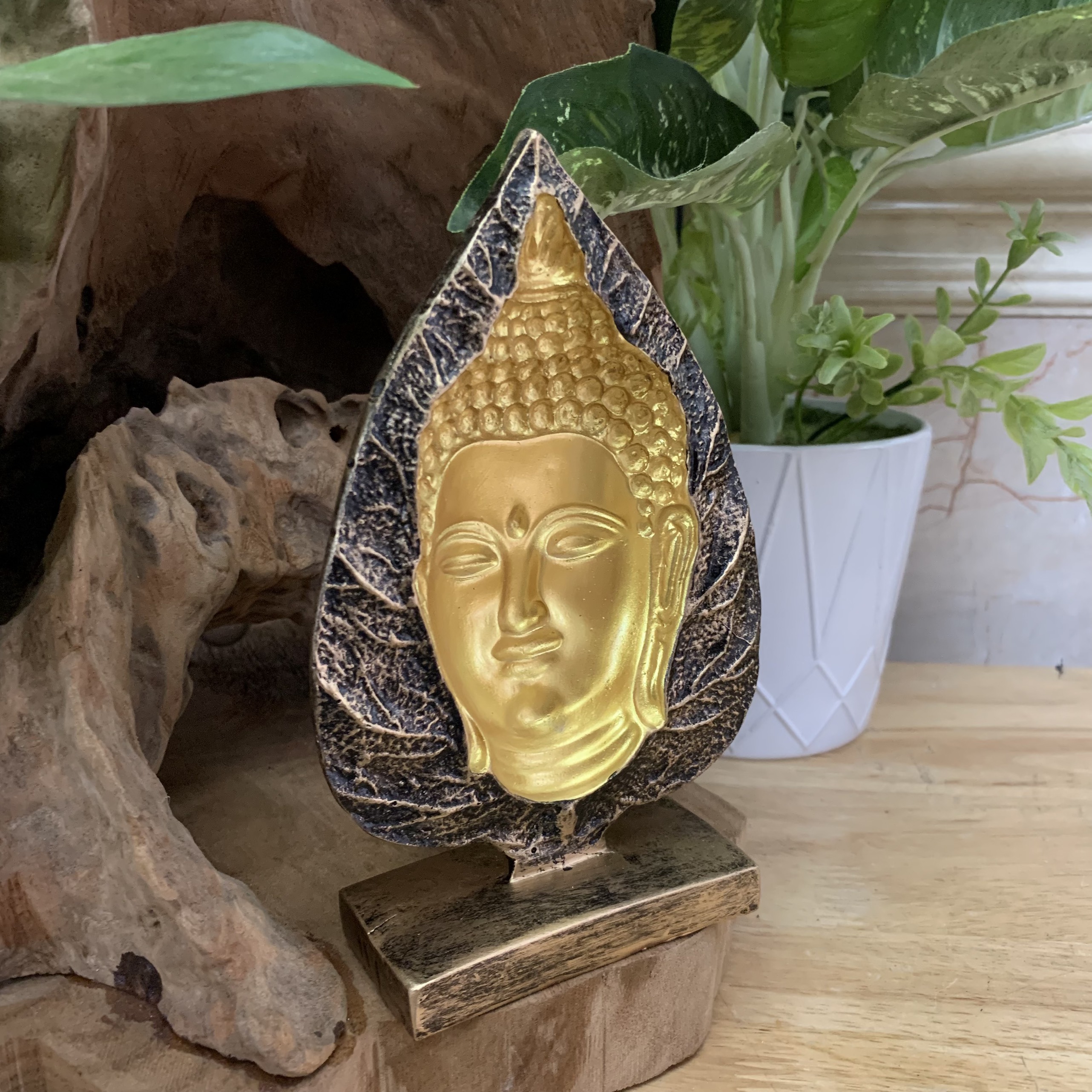 Tượng đá trang trí phòng thờ Phật Thích Ca 3D Lá Bồ Đề - Chiều cao 18cm - Màu Nhũ Vàng