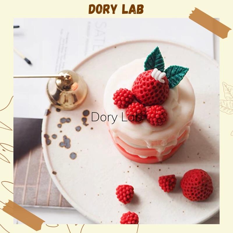 Nến Thơm Bánh Sinh Nhật Dâu Tây 3 Tầng Không Khói - Dory Lab