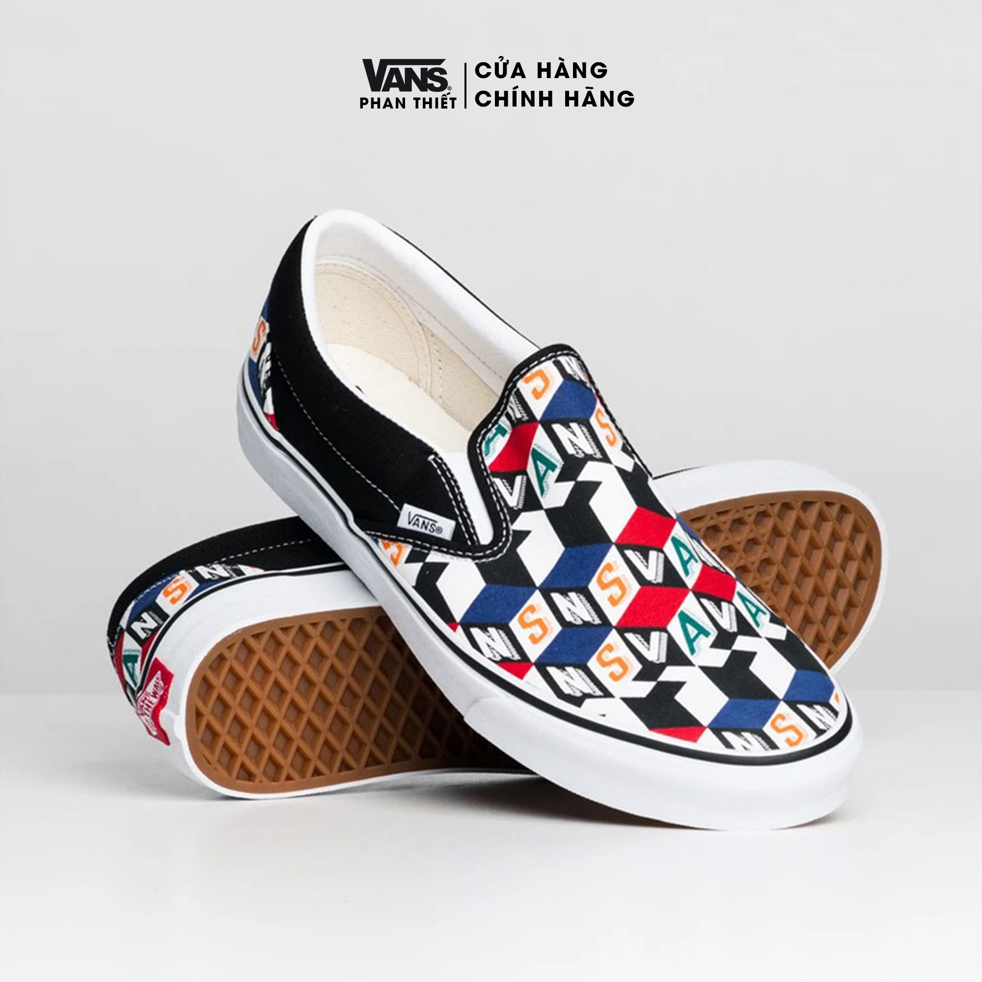 Giày Sneaker Unisex phối họa tiết độc đáo Vans UA Classic Slip-On Checker Cube  - VN0A33TB42X