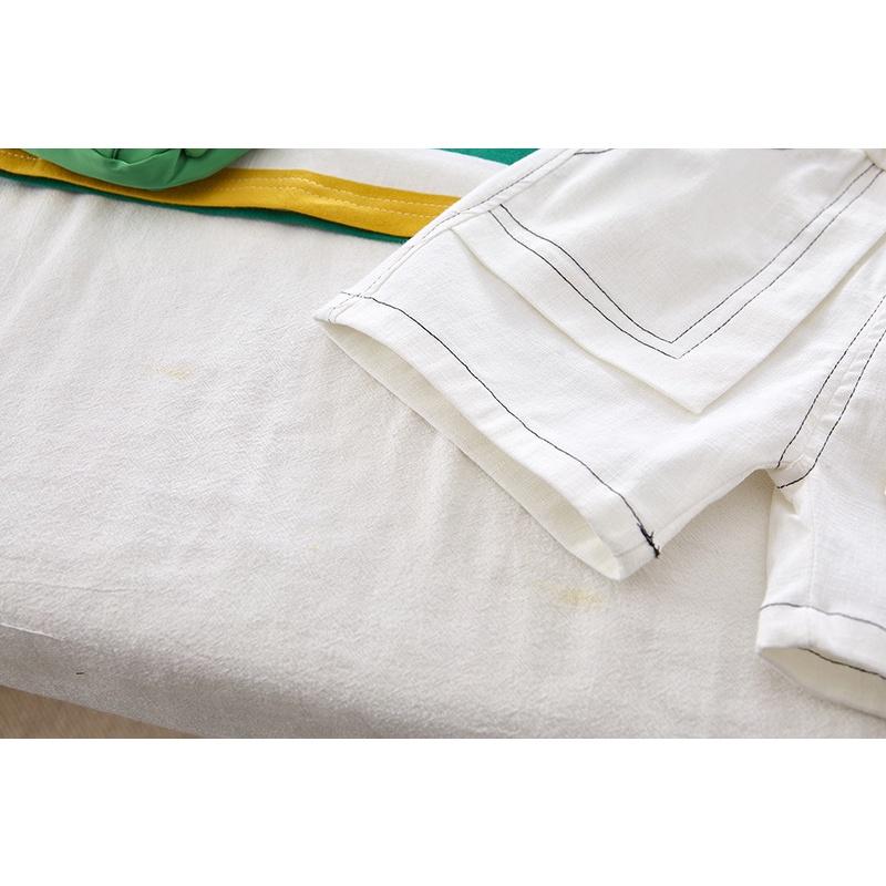Set áo phông kẻ và quần đùi trắng cá tính cho bé trai (kèm túi đeo như hình)