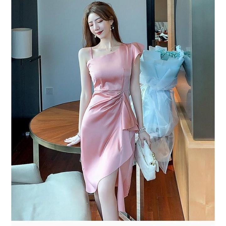 ĐẦM XOÈ TRỄ VAI NHÚN BÈO