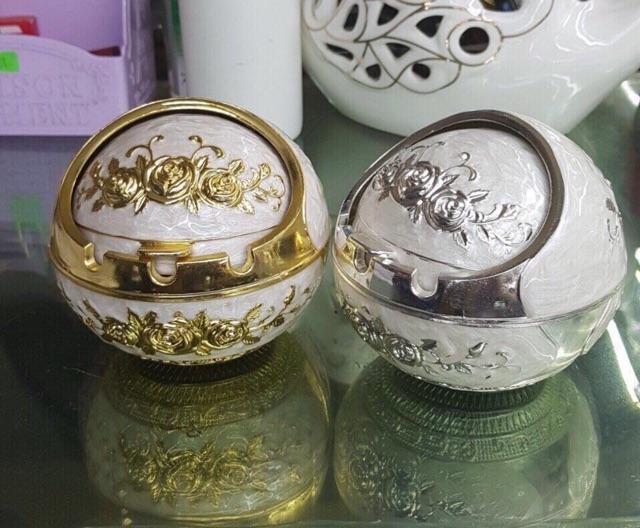 Gạt tàn thuốc phong cách hoàng gia