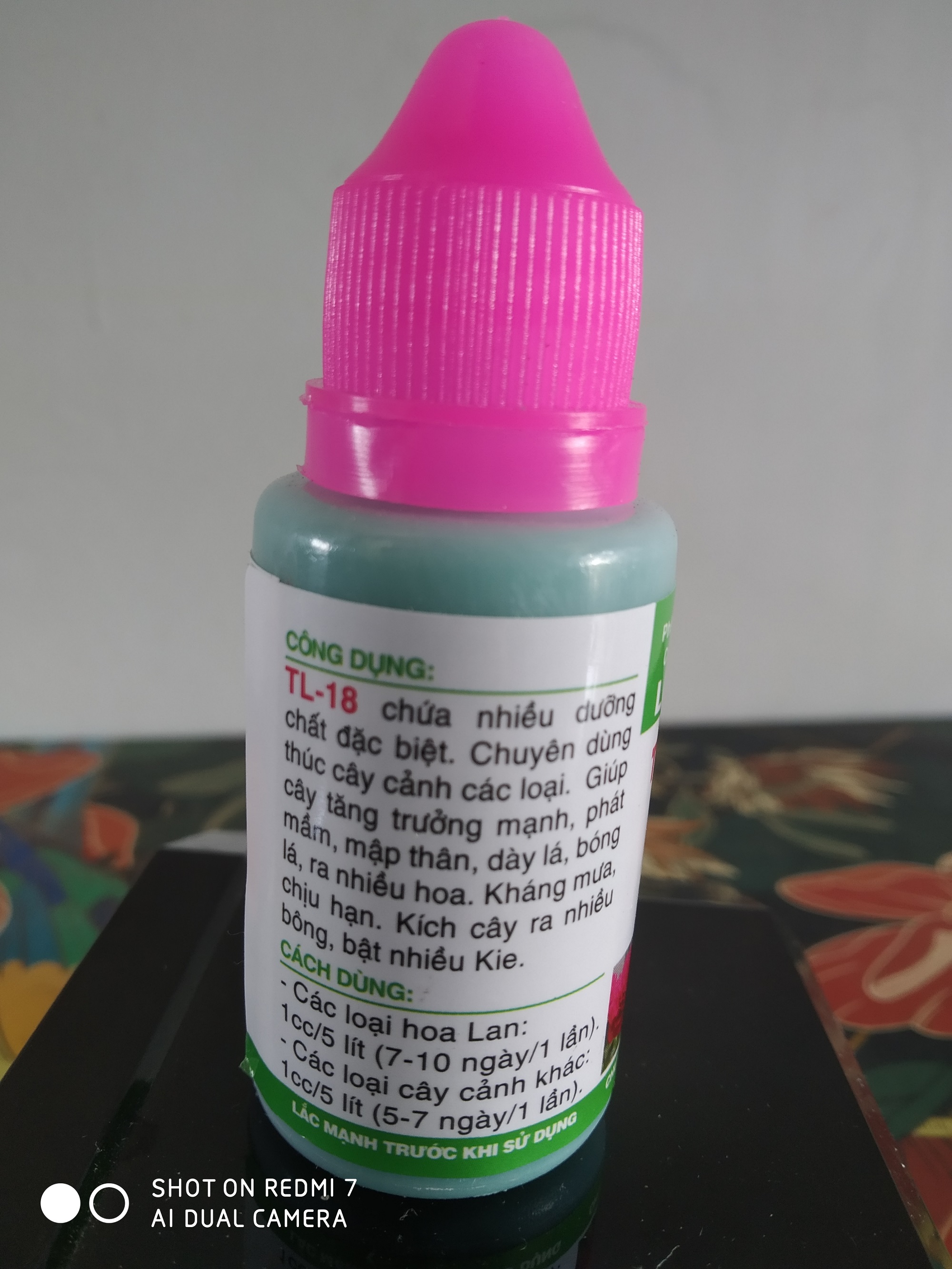 Phân bón NPK bổ sung vi lượng có chất điều hòa sinh trưởng LAYBATAI TL-18 - Chai 30 ml