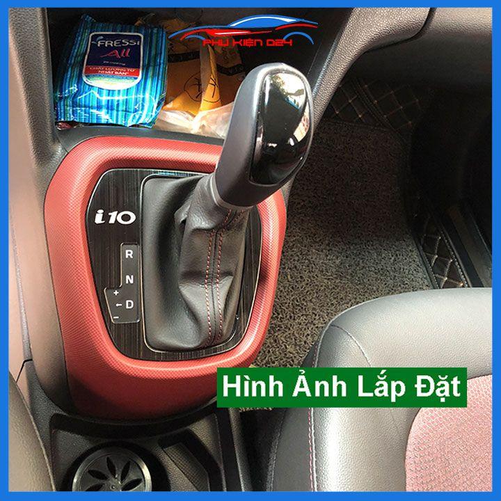 Ốp nội thất Huyndai i10 2014-2015-2016-2017-2018-2019-2020 vân Titan bảo vệ chống trầy xước và làm đẹp xe