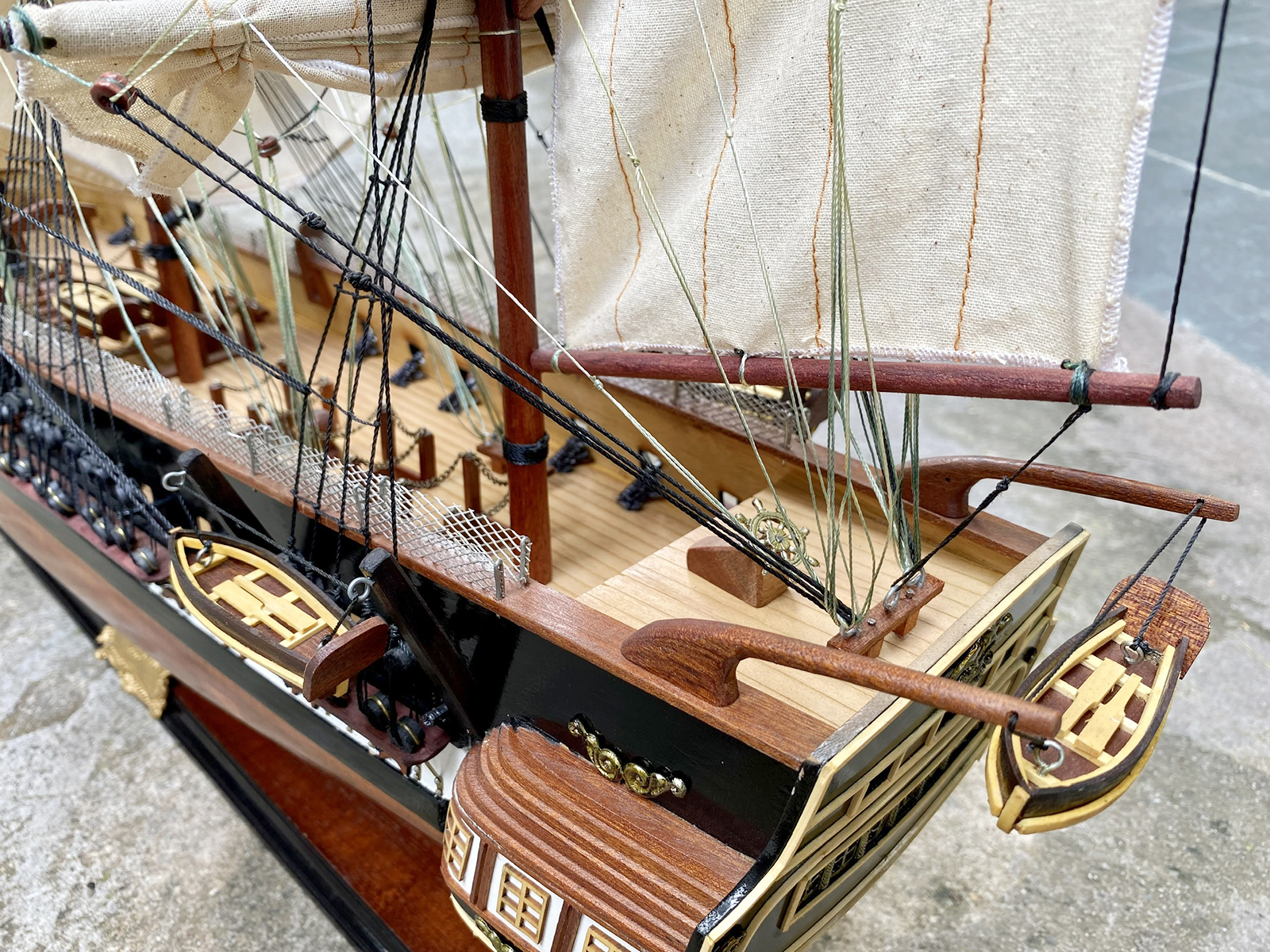 Mô hình thuyền gỗ trang trí USS Constitution dài 95cm, thuyền buồm nổi tiếng nước Mỹ, quà tặng khách hàng nước ngoài cao cấp