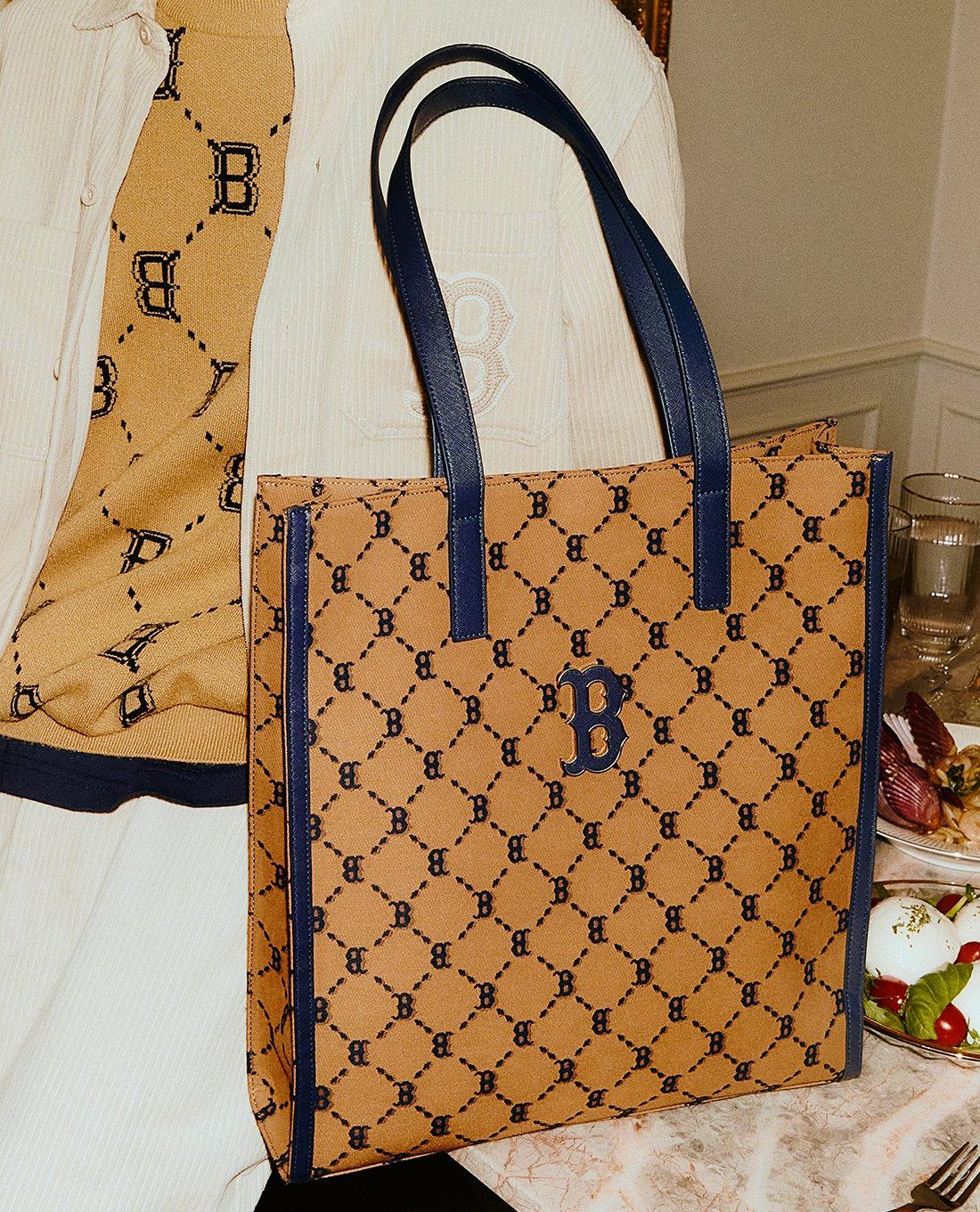 MLB - Túi tote chữ nhật Monogram Diamond Jacquard 3AORM012N