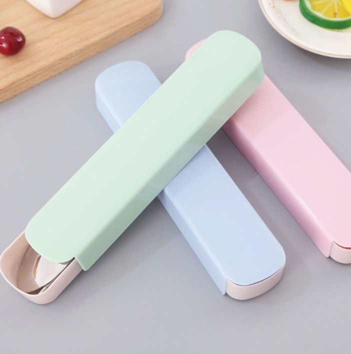 Bộ Thìa Dĩa Đũa Bằng Nhựa Lúa Mì Cao Cấp - Bộ Đồ Ăn Có Hộp Đựng