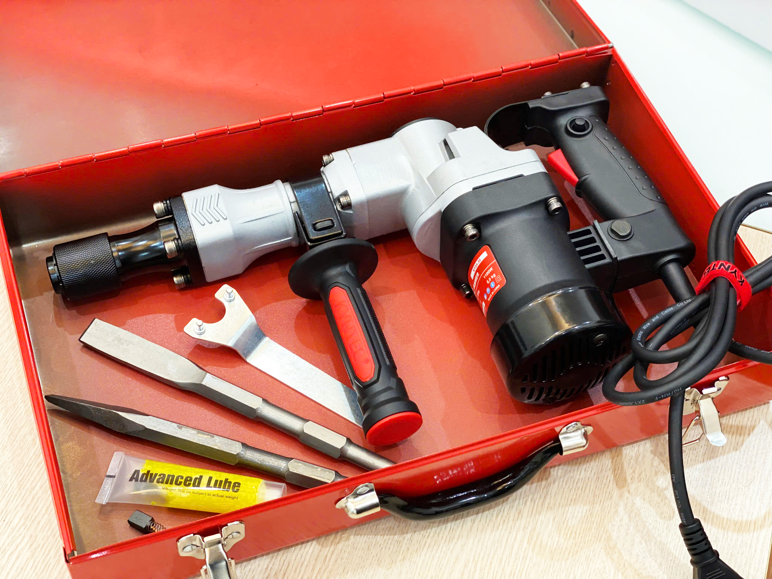 Đục bê tông Kynko Kyntec KT24 chính hãng siêu khỏe mũi KT24 - 35