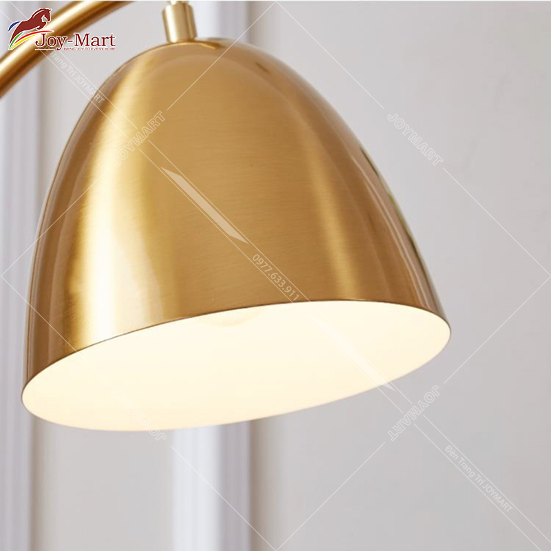 Đèn Cây Trang Trí Phòng Khách ML5111 Đèn Sàn Đứng Góc Sofa Thân Hợp Kim Mạ Vàng Có Kệ Đựng Đồ Kèm Sạc Không Dây Hiện Đaị