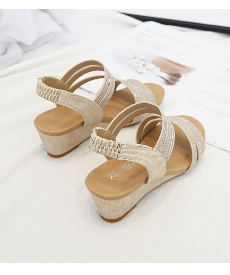 Giày quai ngang nữ giày sandals nữ dép quai hậu nữ cao 5 cm - 1418-438