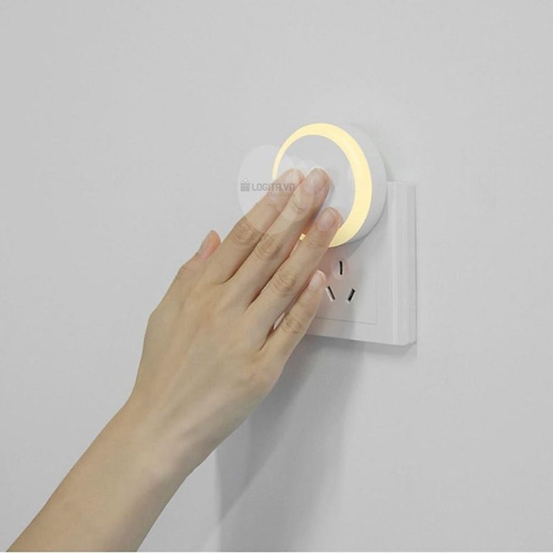 Đèn Ngủ Mini Thông Minh Căm Biến Ánh Sáng - Đèn Ngủ Led Hình Vuông LOGITA