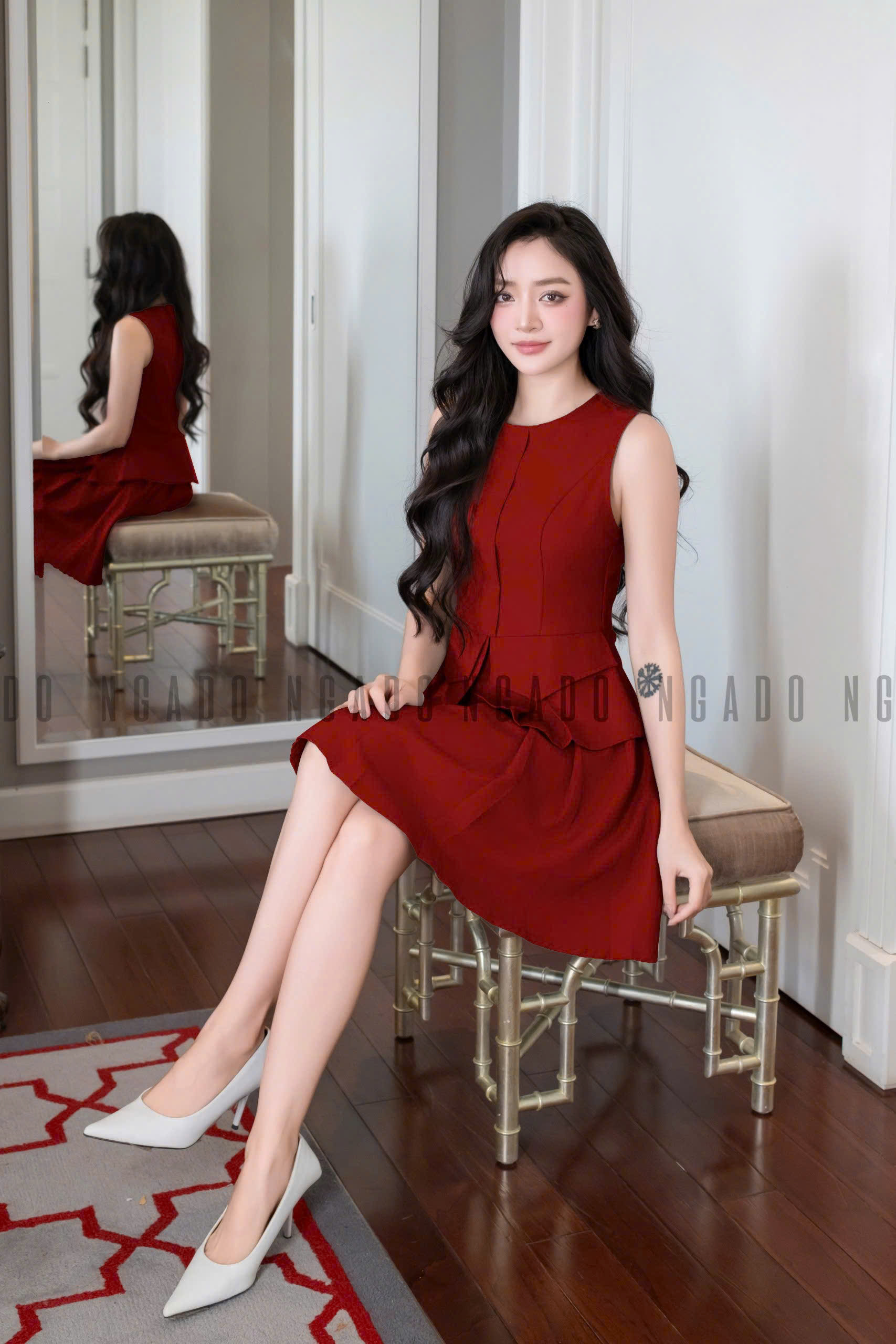 Set áo sát nách chân váy đỏ xếp ly NGADO , set áo váy Nữ , set dự tiệc , set công sở