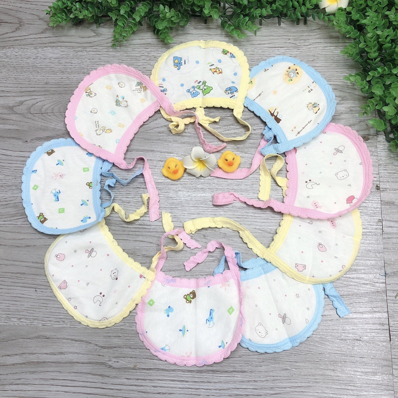Set 3 Yếm Tròn Trần Bông Cotton 3 Lớp Siêu Thấm Hút Cho Bé