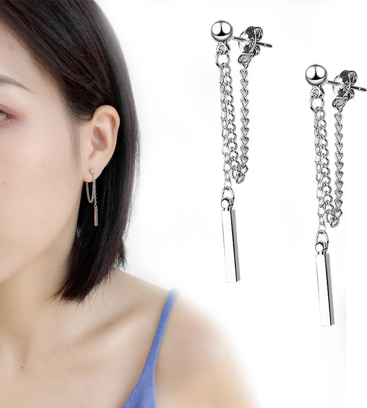 Đôi hoa tai thanh nổi hot trend cho các nàng