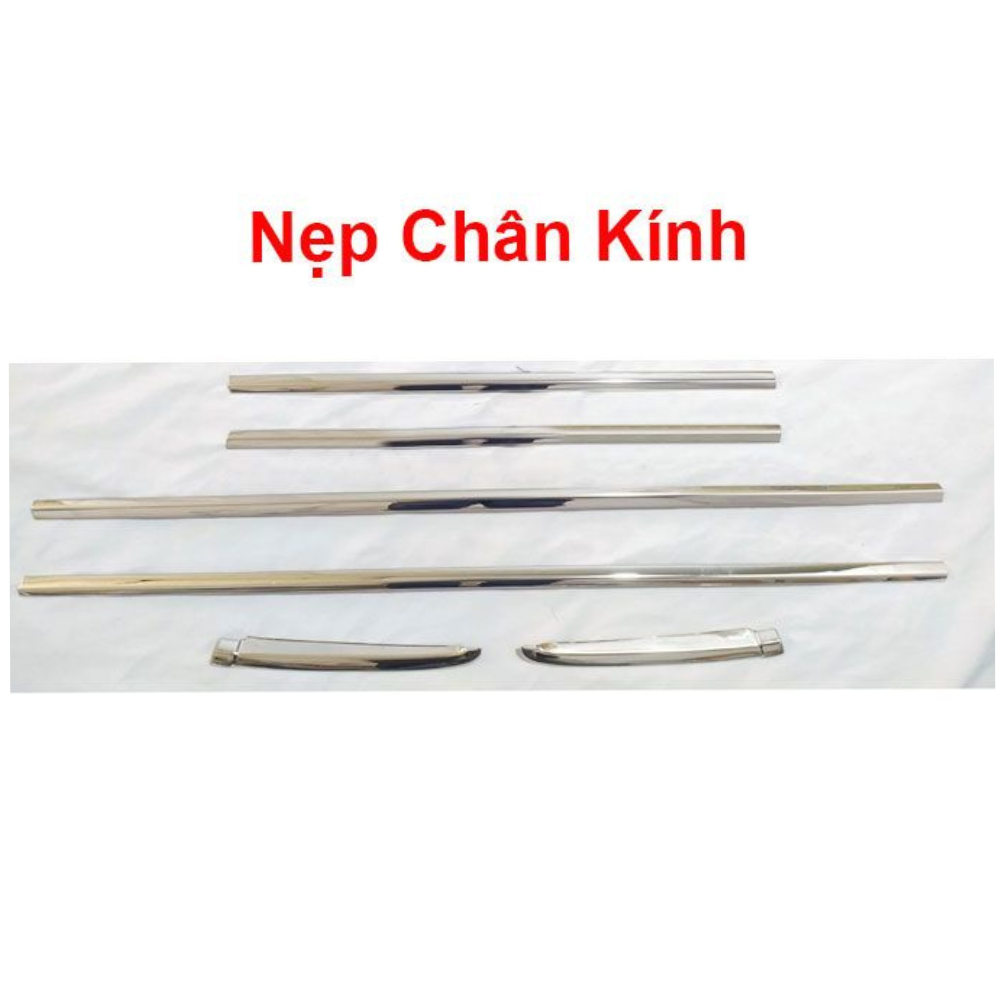 Viền cong kính, Nẹp chân kính inox xe Toyota Raize 2021 2022 2023 Hàng inox cao cấp