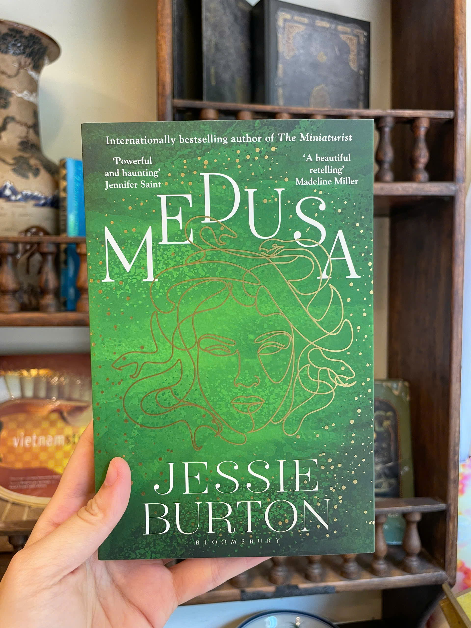 Sách - Medusa by Jessie Burton - Mythology/Fantasy/ Fiction book in English - Sách Ngoại Văn