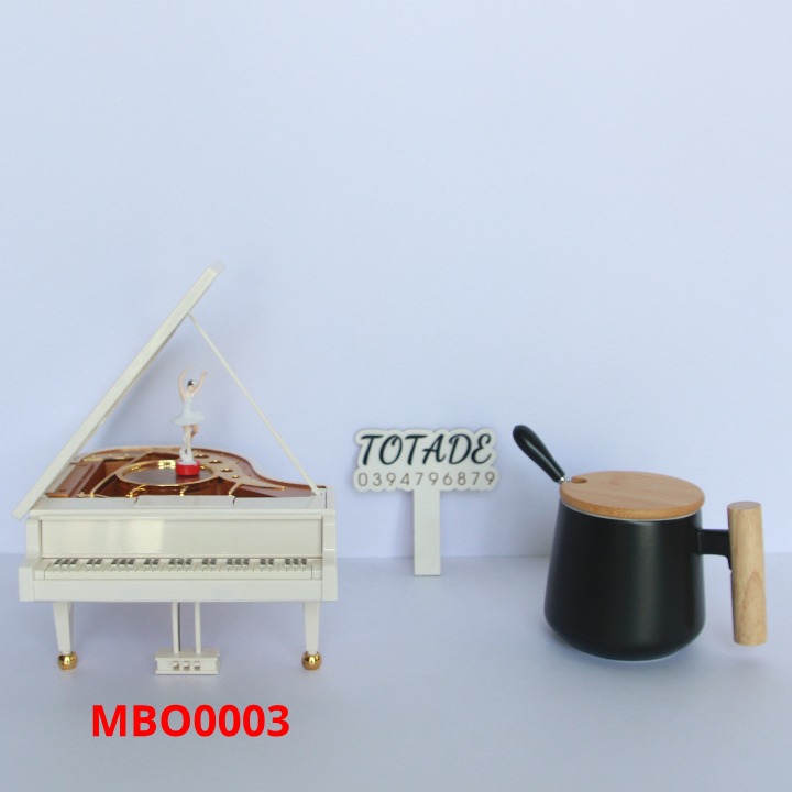 Ly, cốc bằng gốm sứ thân vát đáy bo màu đen | Quai cầm bằng gỗ | Phong cách Nhật Bản | CMU0011