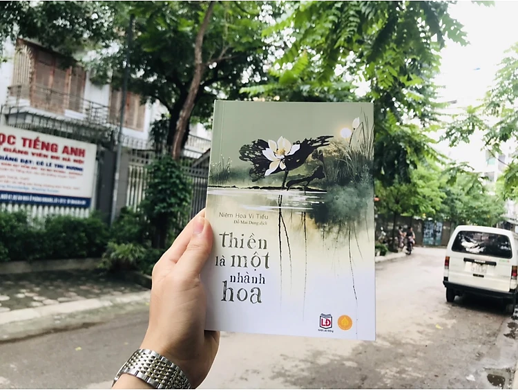 Sách Thiền Là Một Nhành Hoa