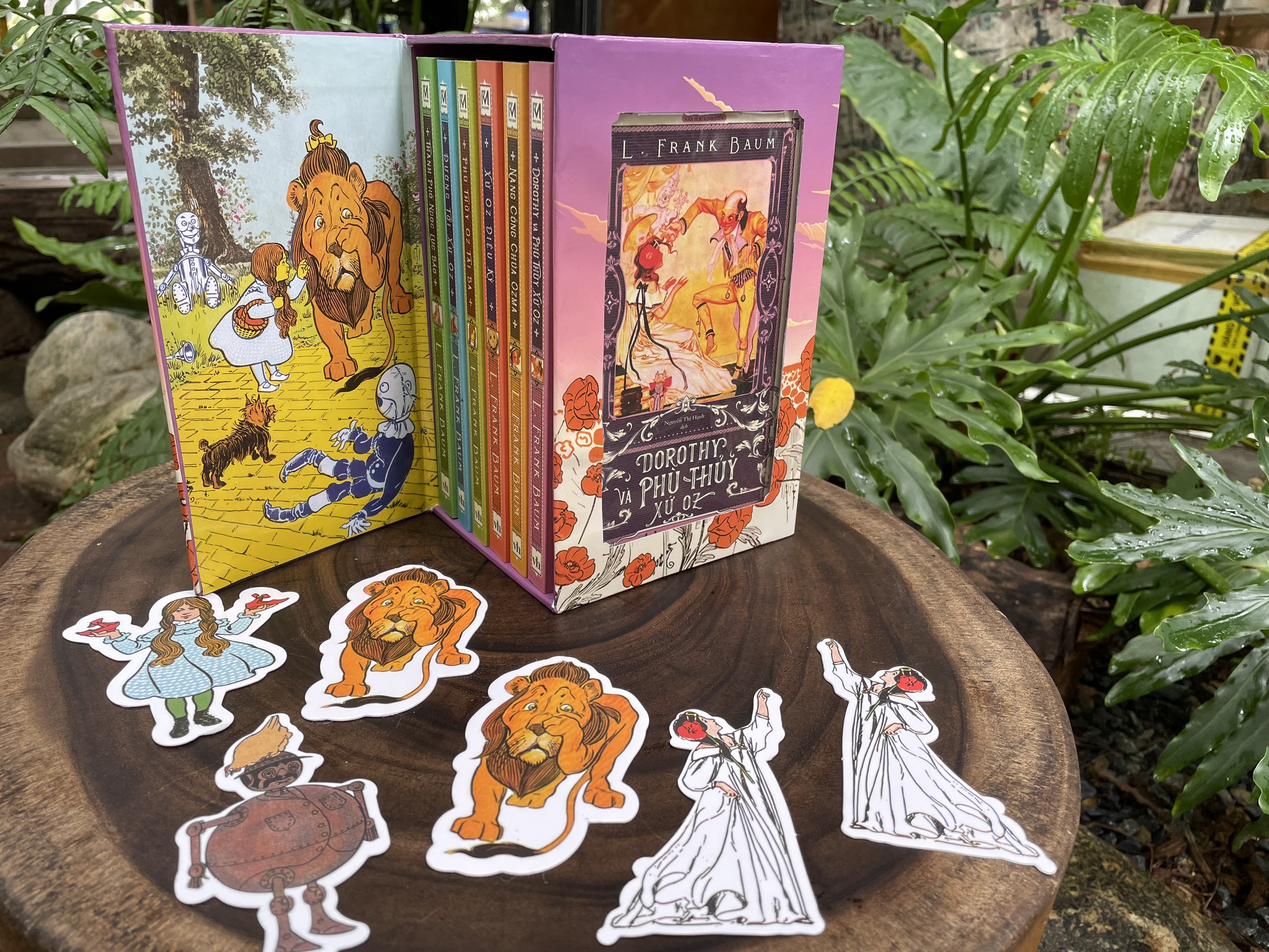 Boxset Dorothy và xứ Oz diệu kỳ - Gồm 6 cuốn của L. Frank Baum (Bản dịch mới, tặng kèm 6 bookmark)