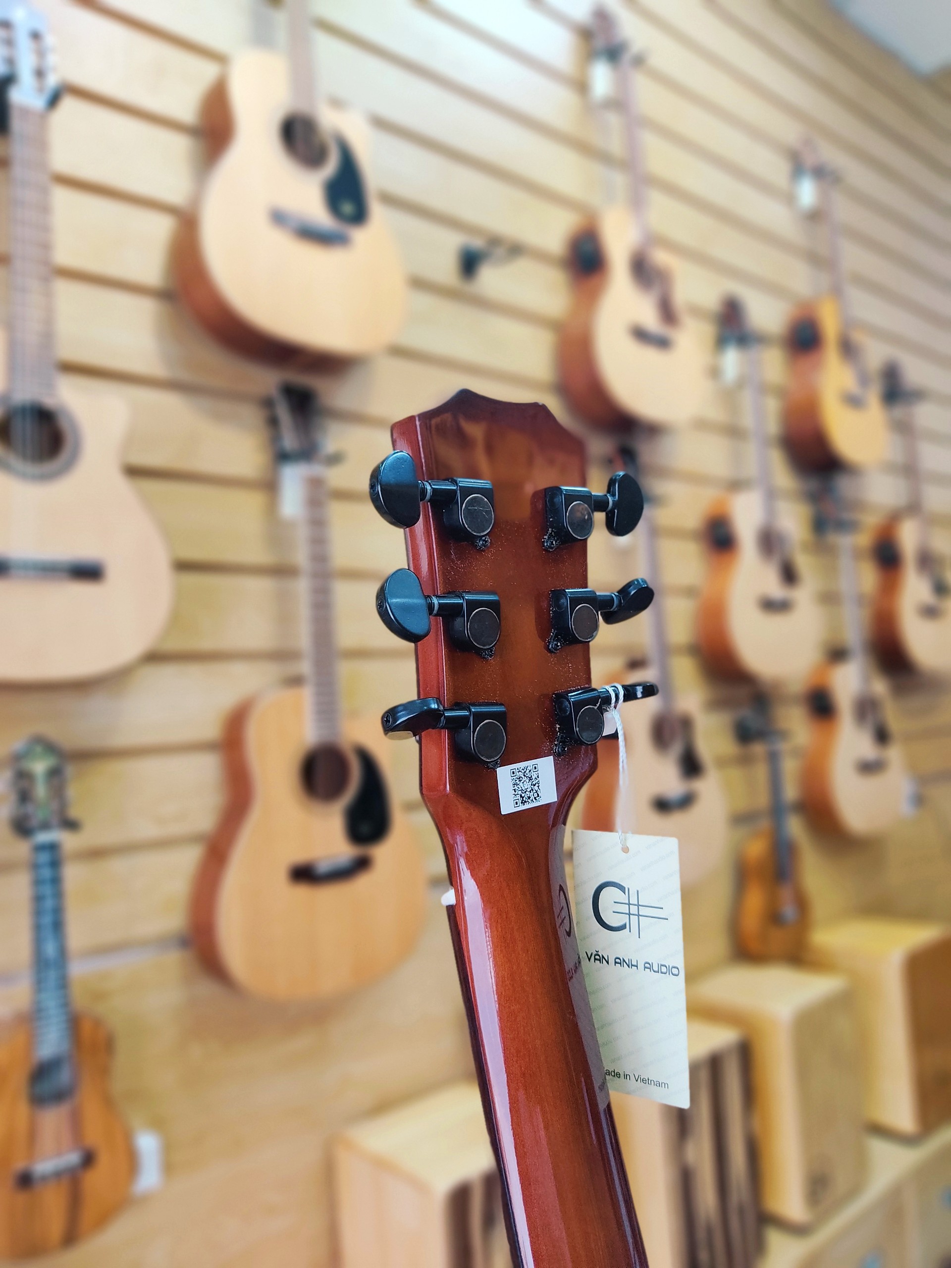 Đàn guitar acoustic C#11A