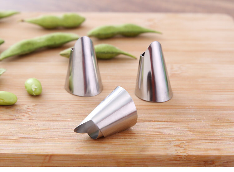 Dụng Cụ INOX Bóc Tách Hạt Ngũ Cốc Rau Củ Quả Hamart Bọc Bảo Vệ Ngón Tay Chống Xước Măng Rô