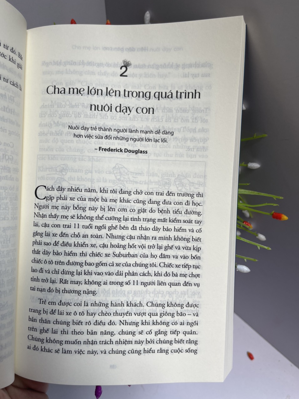 HIỆN DIỆN BÊN CON - Ý nghĩa tối hậu của việc làm cha mẹ - Susan Stiffelman - Thiện Tri Thức - NXB Dân Trí