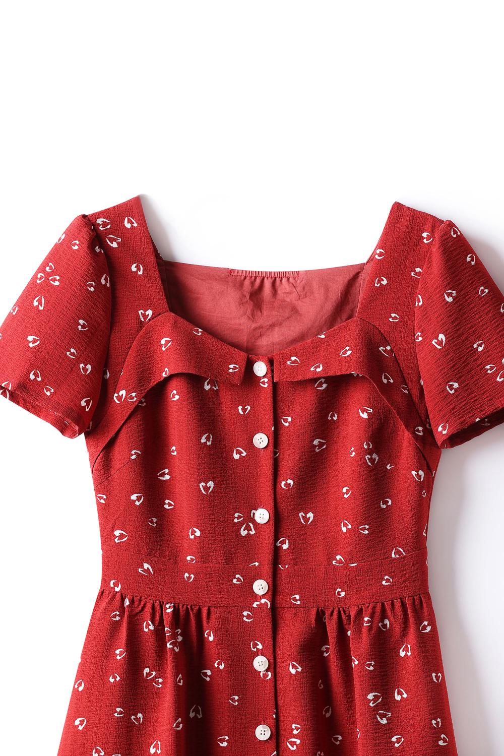 TOBE1SHOP 2023 mùa hè retro màu đỏ đầm nữ tính trà nghỉ váy cao cấp thắt lưng che thịt hiển thị gầy trung bình dài