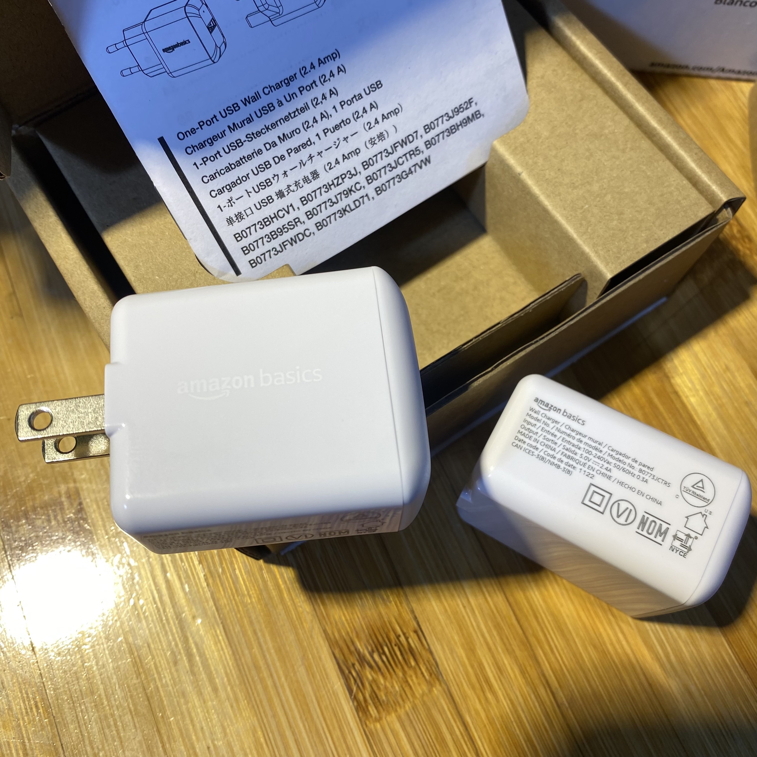 [COMBO 2 CỦ] Củ cho máy đọc sách Kindle chính hãng Amazon 12W (Hàng chính hãng)