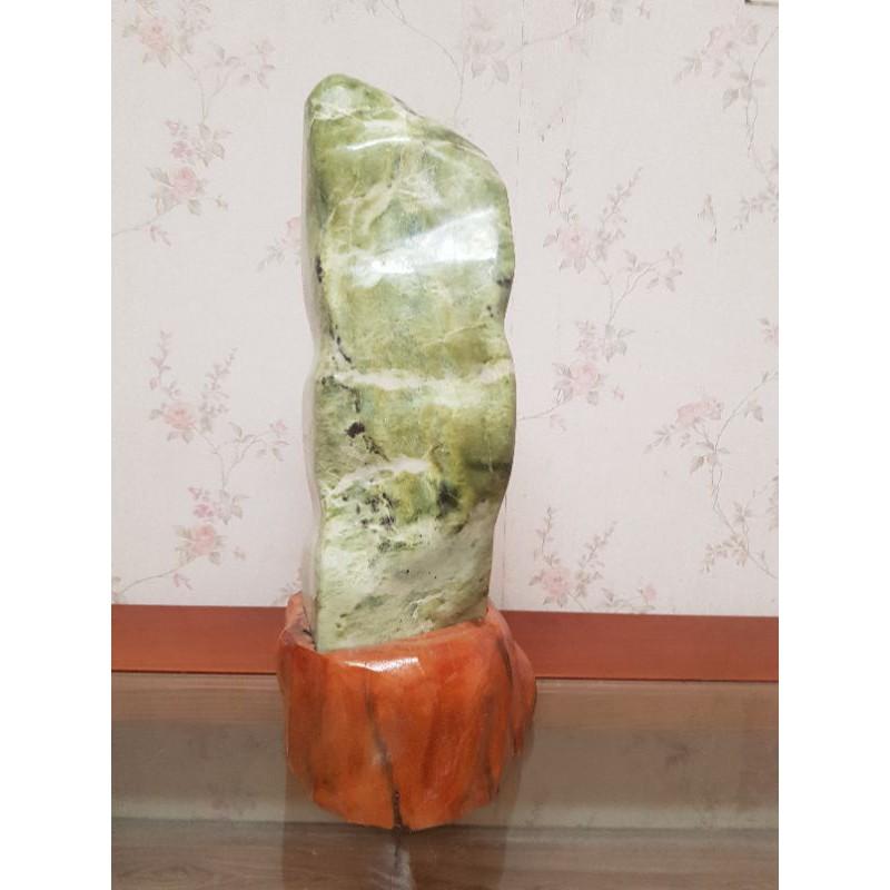 Cây đá trấn trạch phong thủy màu xanh lá từ Văn Chấn Yên Bái