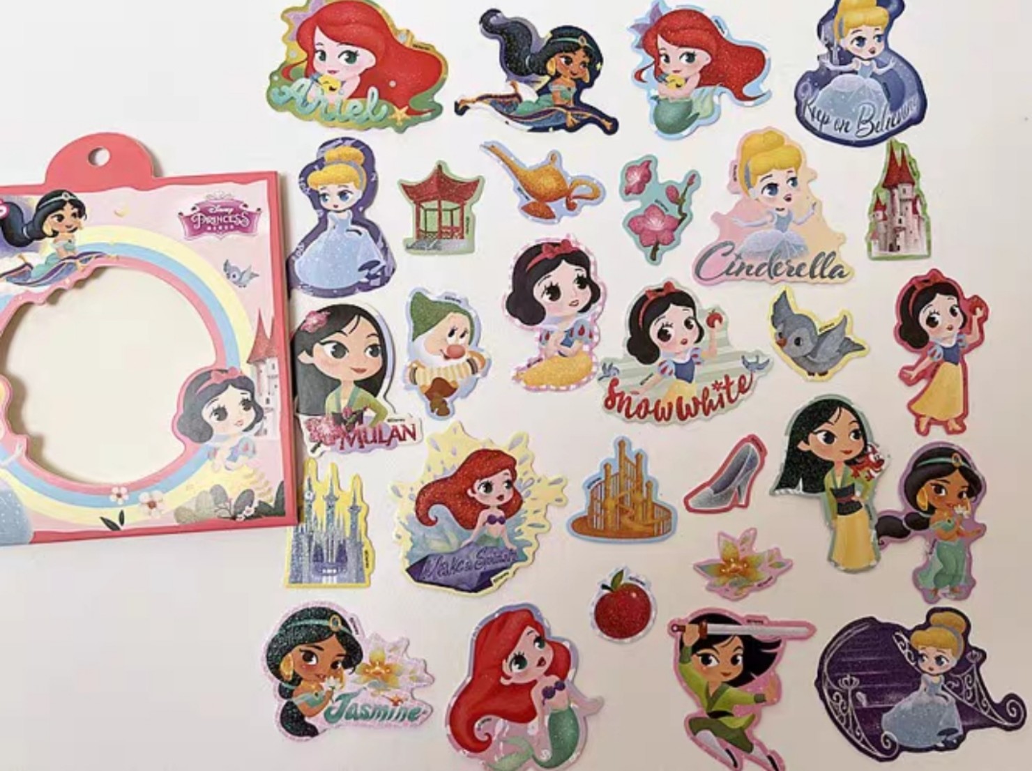 Set 28 sticker hình dán viền kim tuyến cho bé Princess chibi