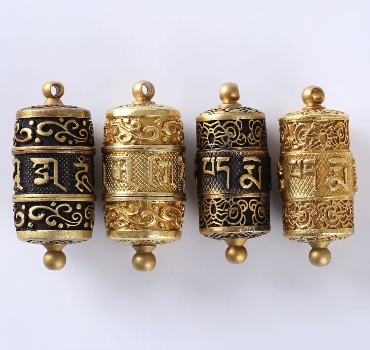 Mặt dây chuyên Kinh Luân
