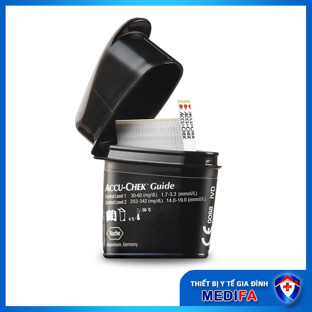 Que Thử Đường Huyết Accu-Chek Guide Có Nắp Nhựa Bảo Hiểm Hút Ẩm Cho Que, Đầu Thấm Máu Lớn, Chính Hãng Roche