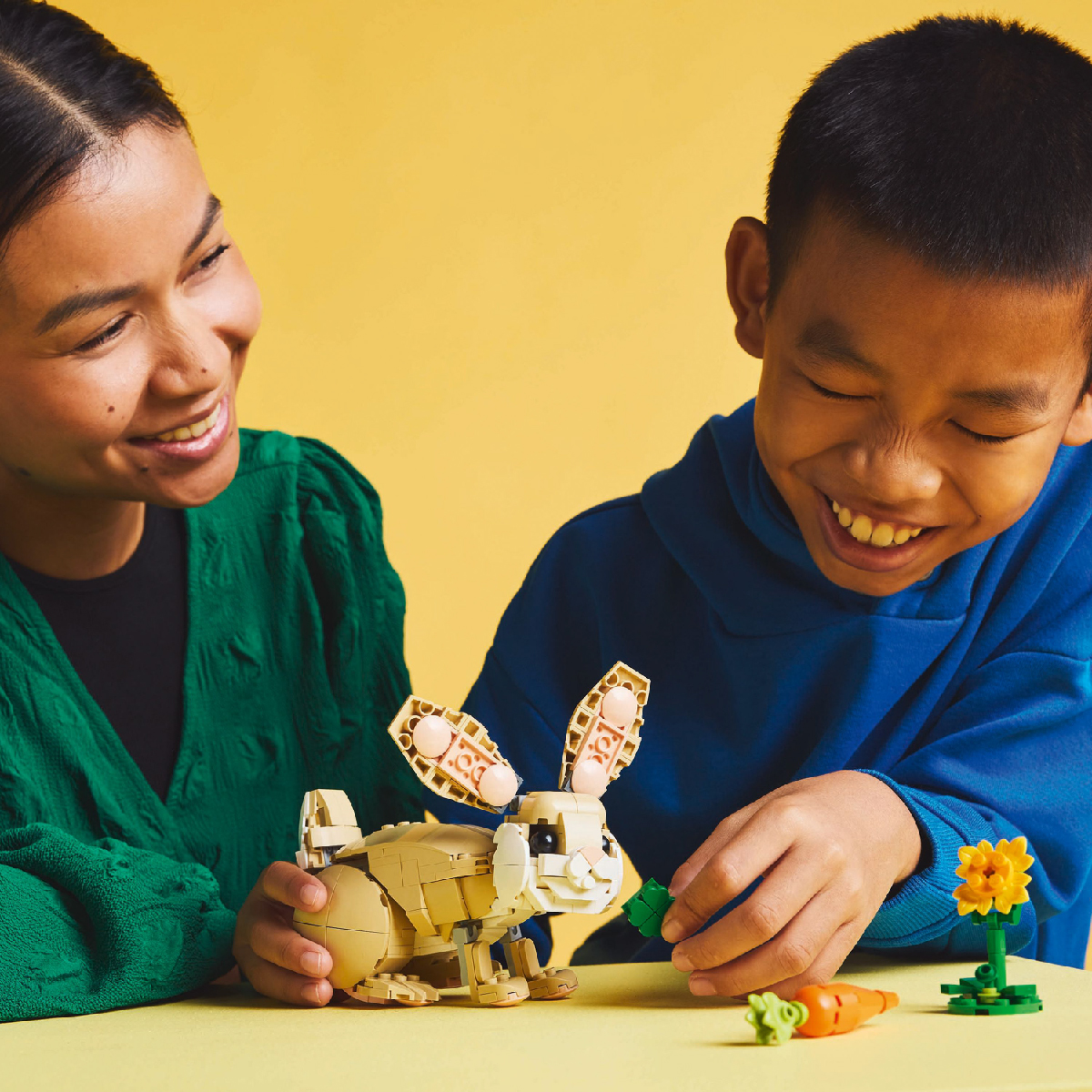 LEGO CREATOR 31162  Đồ Chơi Lắp Ráp Chú Thỏ Đáng Yêu (326 Chi Tiết)