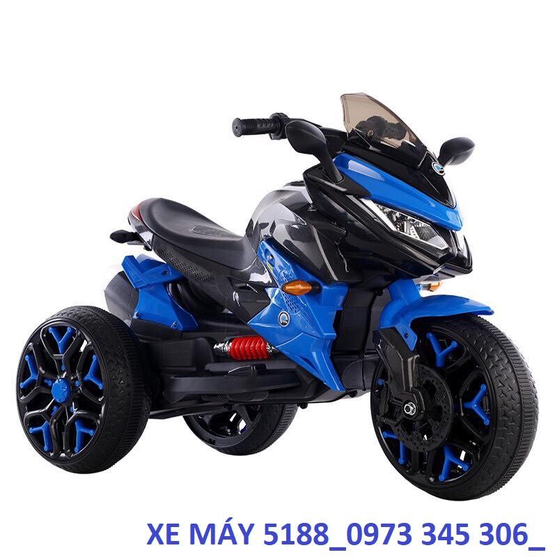 Xe máy điện moto 3 bánh BABY-KID 5188 cao cấp phiên bản thể thao, có đèn phát sáng bánh xe (Đỏ-Trắng-Xanh-Vàng)