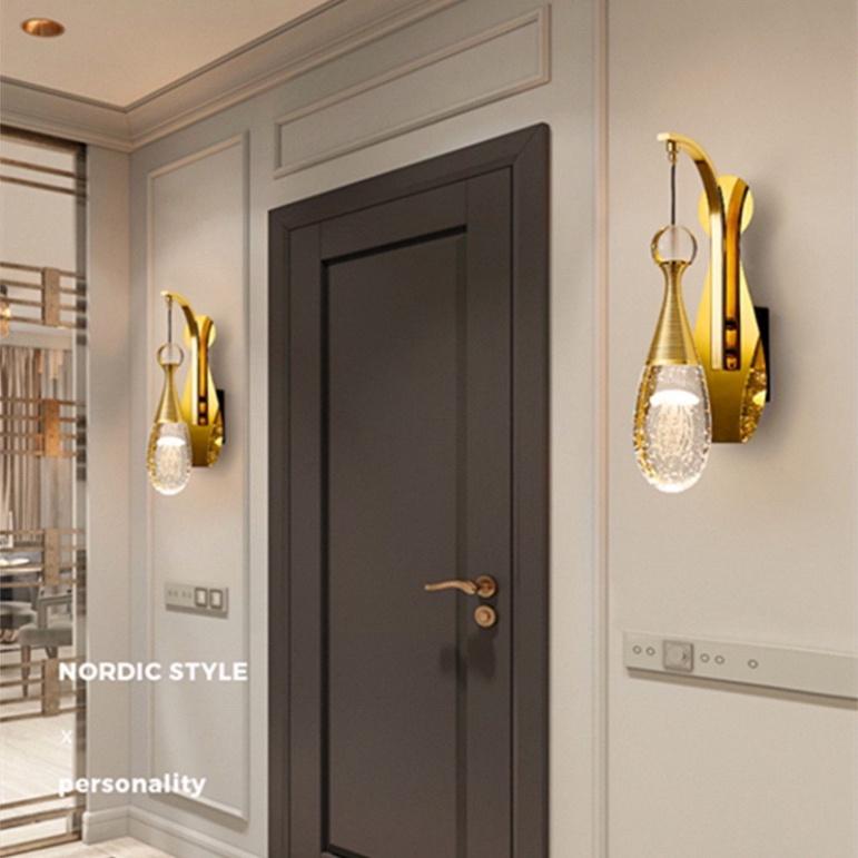 Đèn treo tường thắp sáng phòng khách,cầu thang,decor tô điểm nhà phong thái hiện đại,sang trọng.