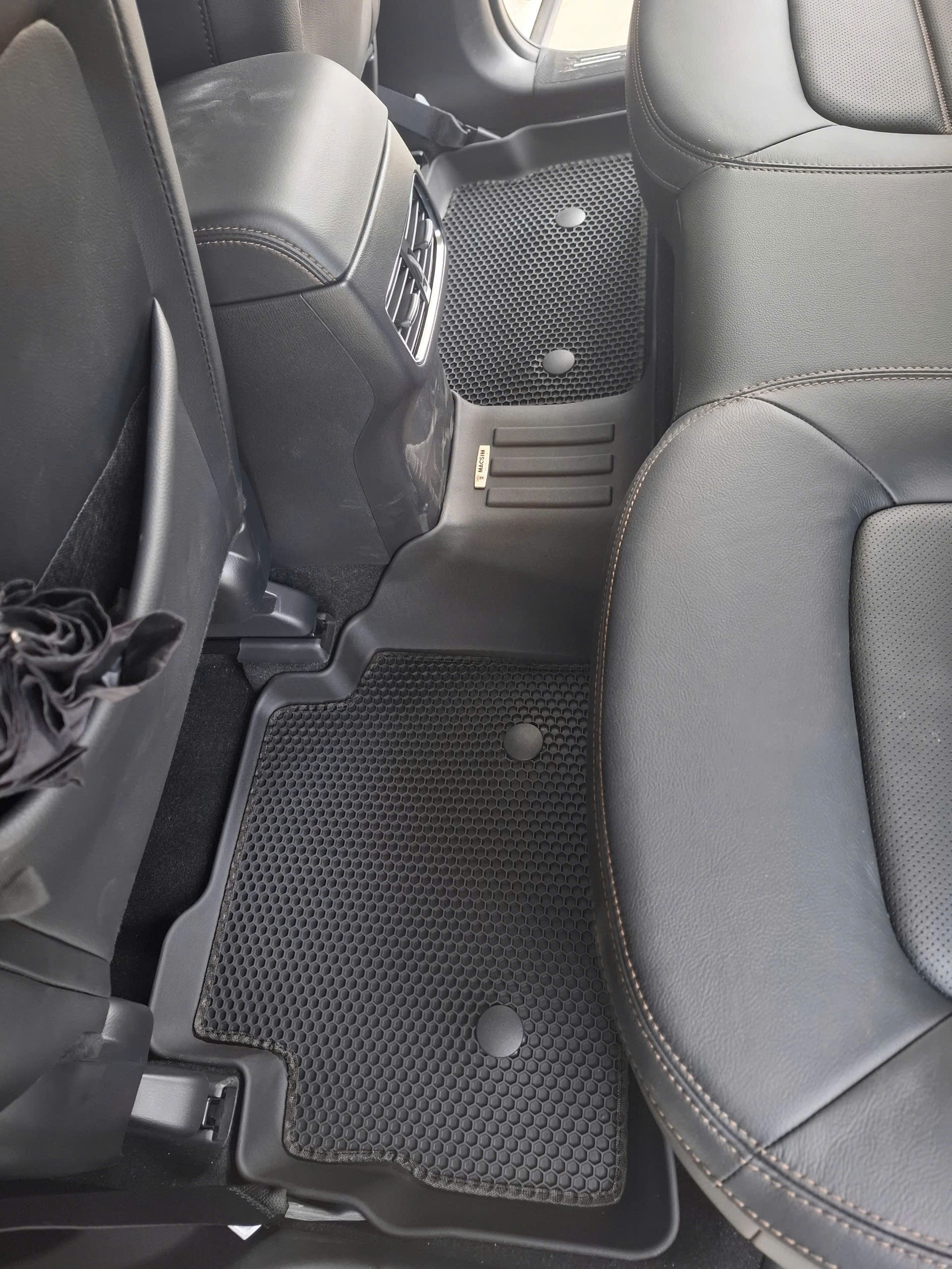 Thảm ô tô sd3 2 lớp dạng lưới lục giác Mazda CX5 màu đen - bề mặt cao su siêu sạch - Macsim