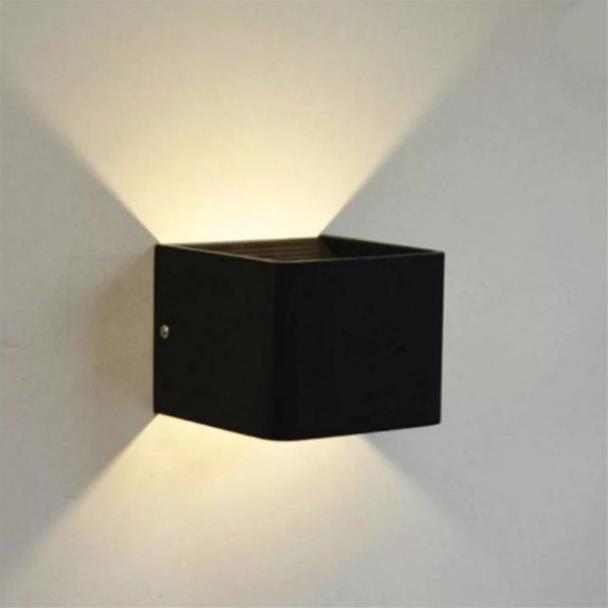Đèn tường led trang trí hình vuông màu đen