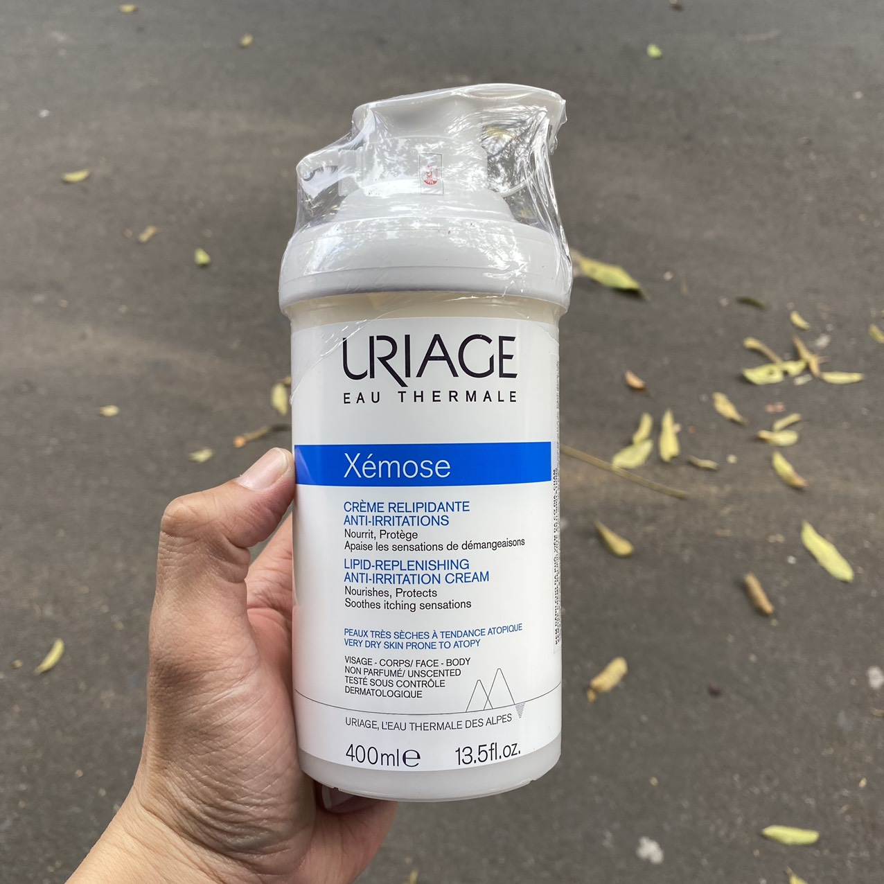 Kem làm giảm khô, da cơ địa, chàm Uriage Xemose Creme Relipidante Anti Irritations 400ml