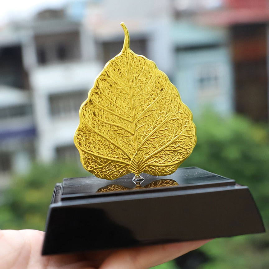 Lá Bồ Đề Mạ Vàng 24K: Quà tặng cho người theo đạo Phật