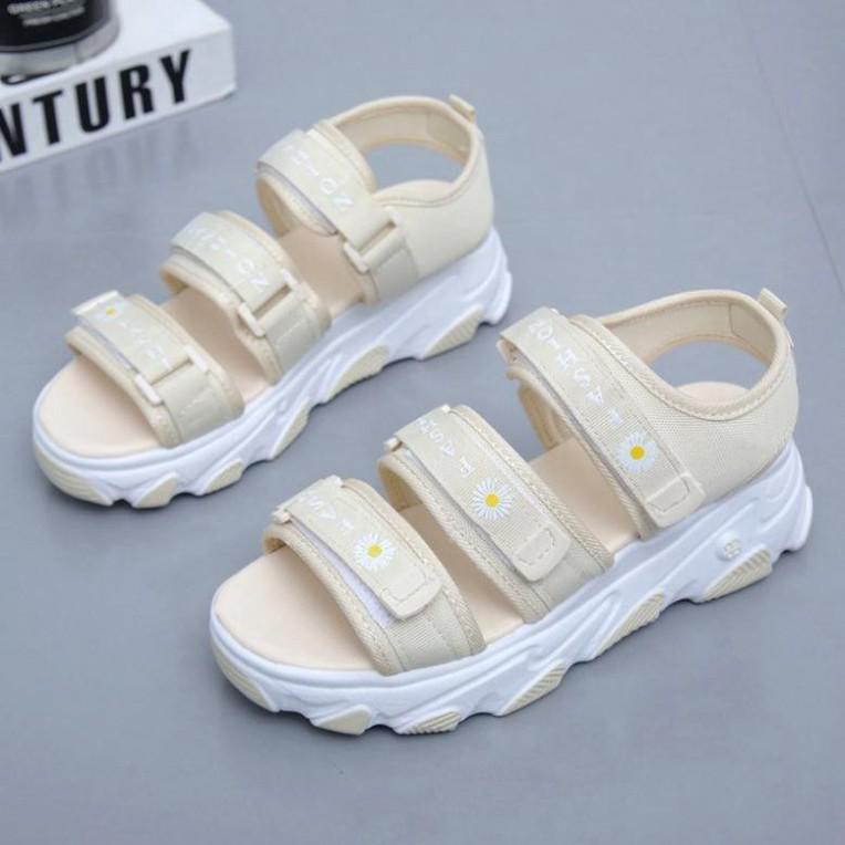 Giày sandal nữ fashion 3 quai hình hoa cúc HOTTREND - GIÁ RẺ Sandal nữ đế tripel cao 4cm êm và nhẹ