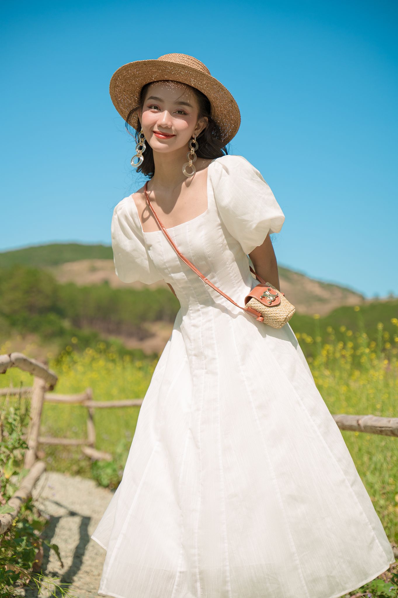 OLV - Đầm Clear White Dress
