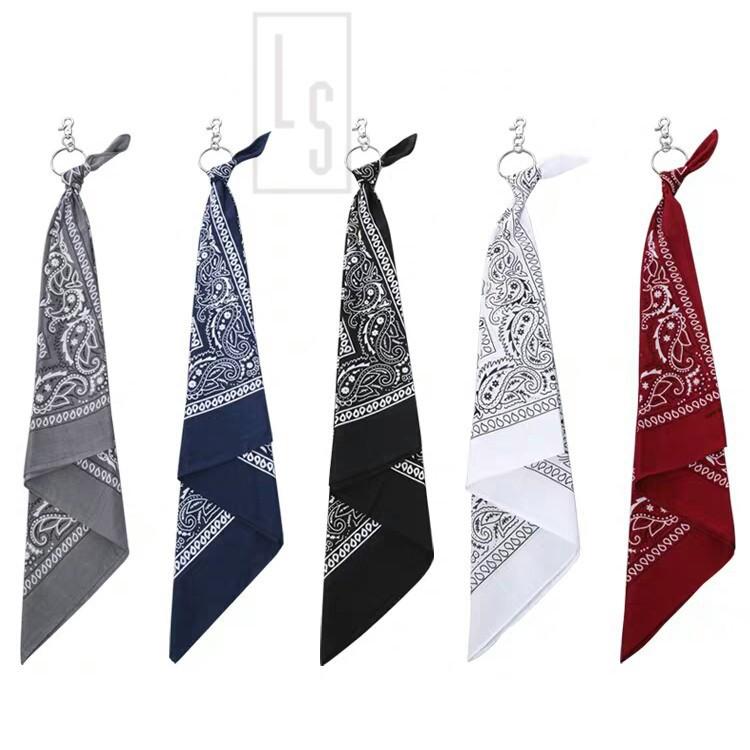 Khăn bandana tặng Móc Chain khuyên tròn cá tính (theo lựa chọn) (54x54cm)