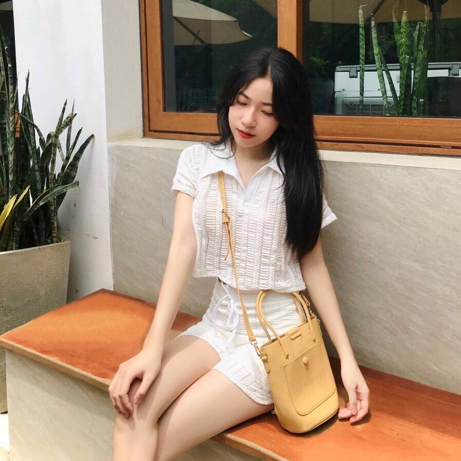 SET ÁO CROPTOP CỔ SƠ MI SUÔNG TRƠN + QUẦN SHORTS NGẮN ỐNG RỘNG LƯNG CAO ĐI BIỂN DẠO PHỐ