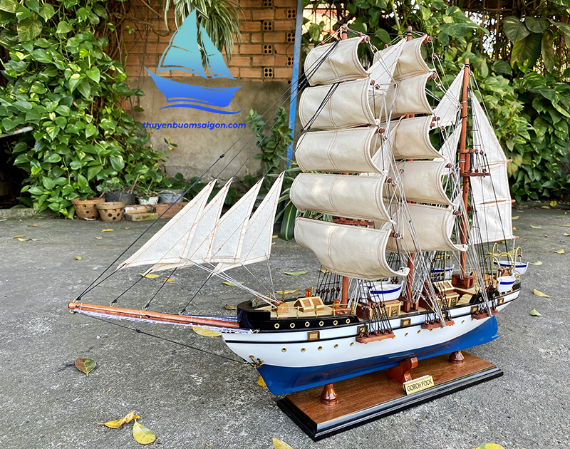 Mô hình thuyền buồm Gorch Fock dài 77cm, thuyền gỗ trang trí, quà tặng cao cấp cho khách hàng đối tác