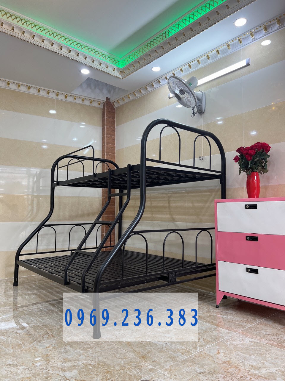 Giường sắt hai tầng Đại Thành tầng trên 1m tầng dưới 1m2 màu Đen