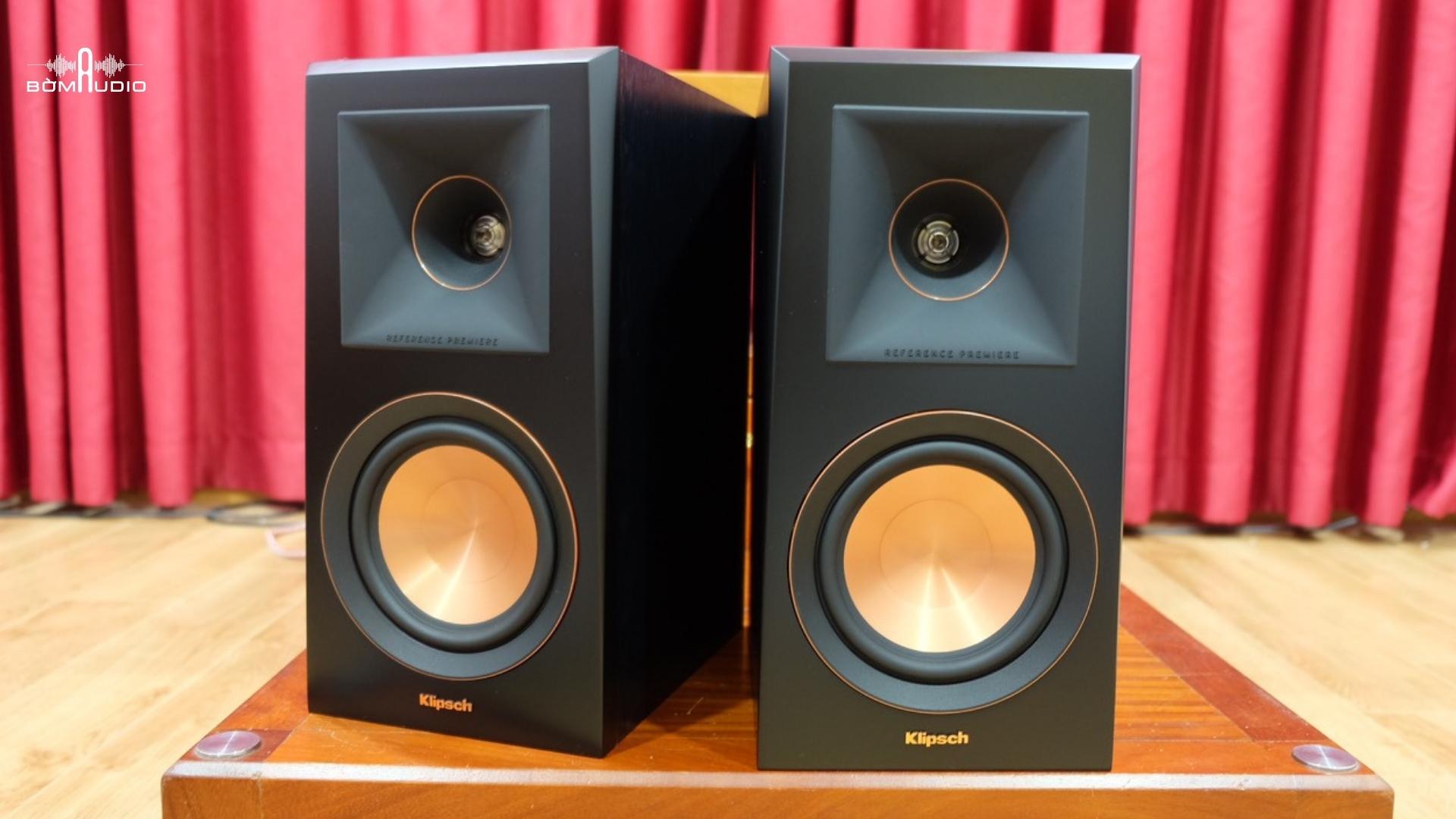 KLIPSCH RP-500M | Dòng Bookshelf Xem Phim Nghe Nhạc Reference Premier Klipsch - Treble Titanium 25mm Họng Kèn Tractrix Horn 90°x90° Độc Đáo - Loa Mid/Bass 13,3cm Cerametallic Phủ Copper Tinh Tế - Độ Nhạy 93dB - 8ohm x 300W | Hàng Chính Hãng _ Mới 100%